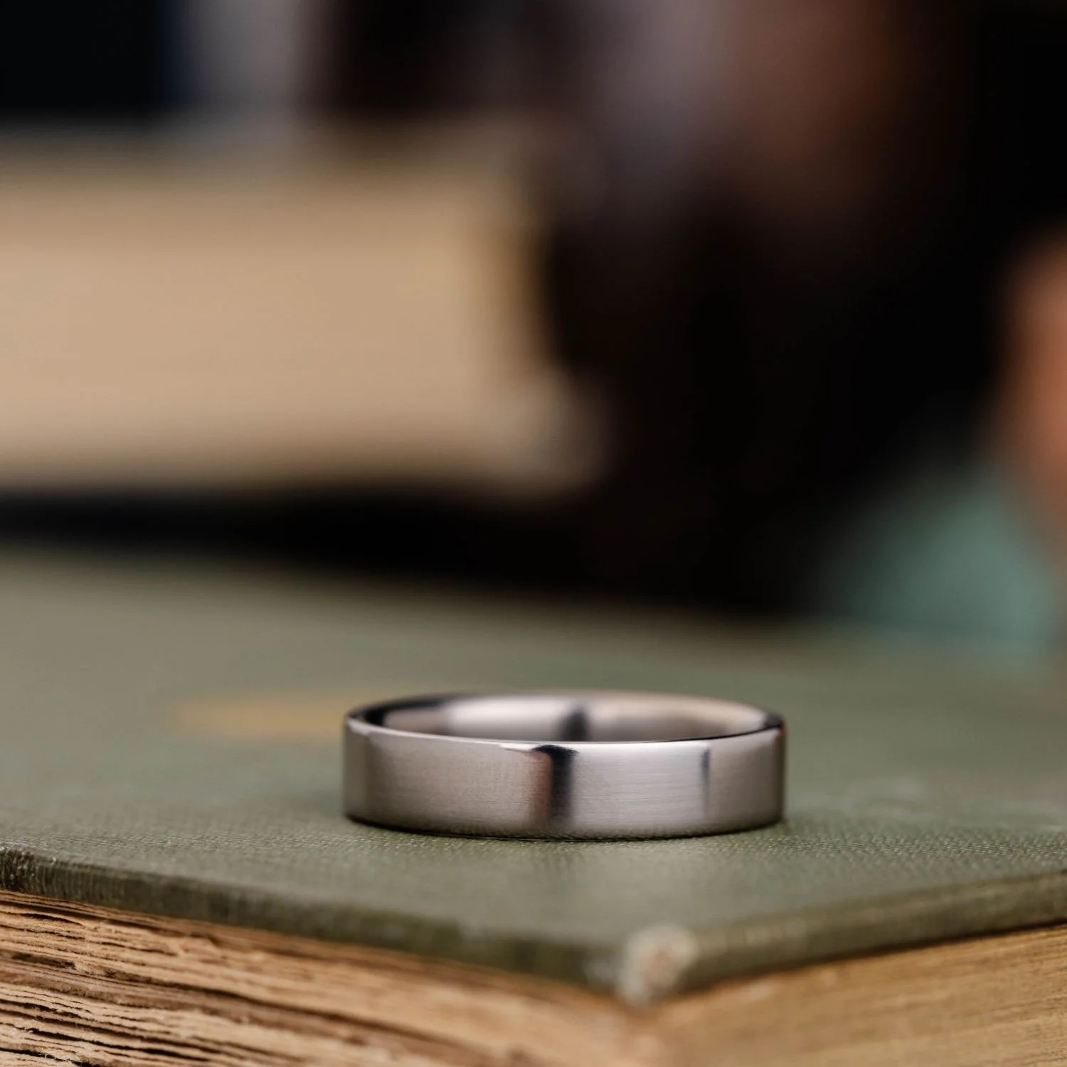 The Olympian | 6mm Men's Polished Titanium Wedding Band - Image 4